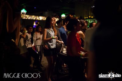 Singto Numchok Live ที่ แม็กกี้ ชูวส์ — photo 33