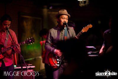 Singto Numchok Live ที่ แม็กกี้ ชูวส์ — photo 41
