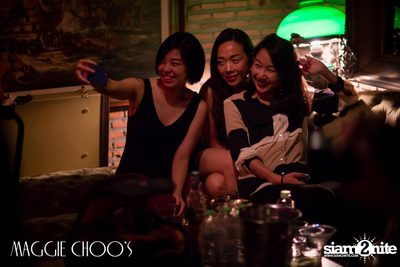 Singto Numchok Live ที่ แม็กกี้ ชูวส์ — photo 42