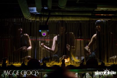 Singto Numchok Live ที่ แม็กกี้ ชูวส์ — photo 74