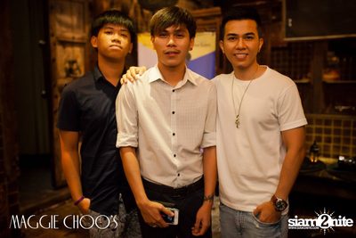 Singto Numchok Live ที่ แม็กกี้ ชูวส์ — photo 107