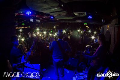 Singto Numchok Live ที่ แม็กกี้ ชูวส์ — photo 122