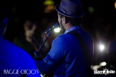 Singto Numchok Live ที่ แม็กกี้ ชูวส์ — photo 123
