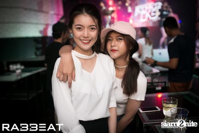 Boom Boom Cash ที่ร้าน แรบบีท — photo 63