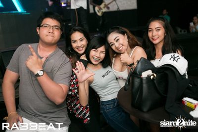 Boom Boom Cash ที่ร้าน แรบบีท — photo 69