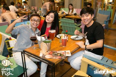 คืนวันศุกร์ ที่ร้าน แฮปปี้ ฟิช, เอเชีย ทีค เดอะ ริเวอร์ฟร้อนท์ — photo 3