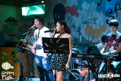 คืนวันศุกร์ ที่ร้าน แฮปปี้ ฟิช, เอเชีย ทีค เดอะ ริเวอร์ฟร้อนท์ — photo 6