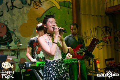 คืนวันศุกร์ ที่ร้าน แฮปปี้ ฟิช, เอเชีย ทีค เดอะ ริเวอร์ฟร้อนท์ — photo 8