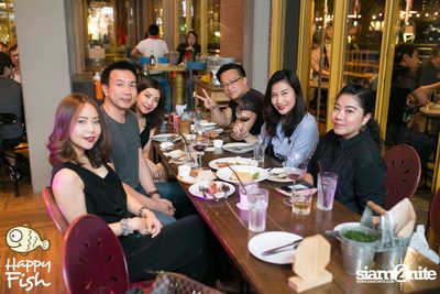 คืนวันศุกร์ ที่ร้าน แฮปปี้ ฟิช, เอเชีย ทีค เดอะ ริเวอร์ฟร้อนท์ — photo 12