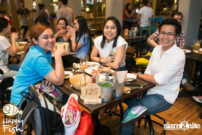 คืนวันศุกร์ ที่ร้าน แฮปปี้ ฟิช, เอเชีย ทีค เดอะ ริเวอร์ฟร้อนท์ — photo 13