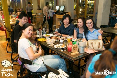 คืนวันศุกร์ ที่ร้าน แฮปปี้ ฟิช, เอเชีย ทีค เดอะ ริเวอร์ฟร้อนท์ — photo 14