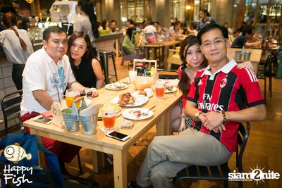 คืนวันศุกร์ ที่ร้าน แฮปปี้ ฟิช, เอเชีย ทีค เดอะ ริเวอร์ฟร้อนท์ — photo 18
