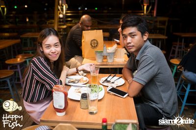 คืนวันศุกร์ ที่ร้าน แฮปปี้ ฟิช, เอเชีย ทีค เดอะ ริเวอร์ฟร้อนท์ — photo 24