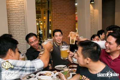 คืนวันศุกร์ ที่ร้าน แฮปปี้ ฟิช, เอเชีย ทีค เดอะ ริเวอร์ฟร้อนท์ — photo 29