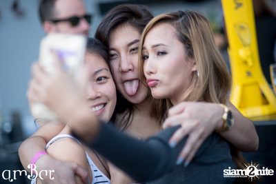 amWET Pool Party ที่ แอมบาร์ | Olympic — photo 35