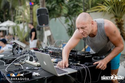 The Baraquda Pool Party at Hotel Baraquda Pattaya — photo 16