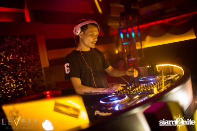 Thursday Hip Hop Edition กับ DJ Tob ที่ เลเวล — photo 43
