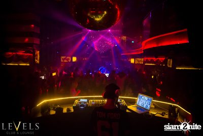 Thursday Hip Hop Edition กับ DJ Tob ที่ เลเวล — photo 65