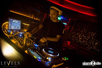 Thursday Hip Hop Edition กับ DJ Tob ที่ เลเวล — photo 67