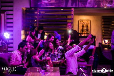 Fashion & Flirt at Vogue Lounge — photo 3