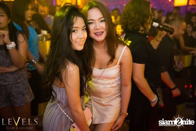 ปาร์ตี้คืนวันศุกร์ ที่ร้าน เลเวล, สุขุมวิท ซอย 11 — photo 2