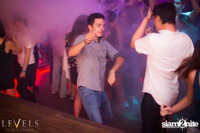 ปาร์ตี้คืนวันศุกร์ ที่ร้าน เลเวล, สุขุมวิท ซอย 11 — photo 22
