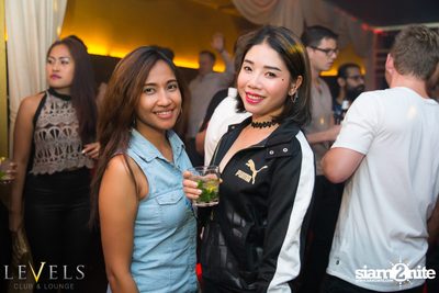 ปาร์ตี้คืนวันศุกร์ ที่ร้าน เลเวล, สุขุมวิท ซอย 11 — photo 40