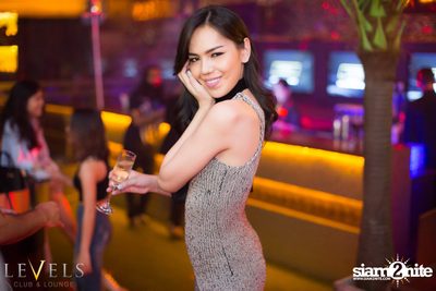 ปาร์ตี้คืนวันศุกร์ ที่ร้าน เลเวล, สุขุมวิท ซอย 11 — photo 74