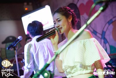 คืนวันศุกร์ ที่ร้าน แฮปปี้ ฟิช, เอเชีย ทีค เดอะ ริเวอร์ฟร้อนท์ — photo 47