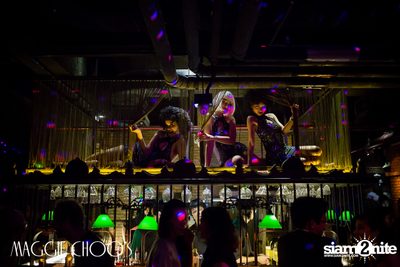 Fortune Cookie ที่ แม็กกี้ ชูวส์ — photo 38