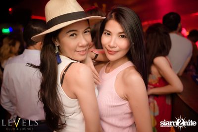 Ladies Night ที่ร้าน เลเวล, สุขุมวิท 11 — photo 1