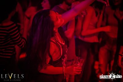 Ladies Night ที่ร้าน เลเวล, สุขุมวิท 11 — photo 32