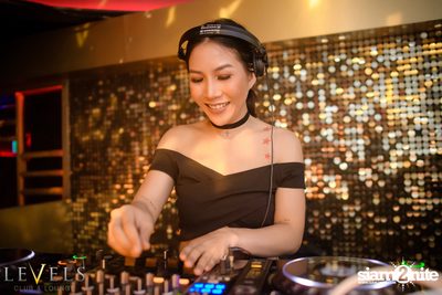 Ladies Night ที่ร้าน เลเวล, สุขุมวิท 11 — photo 34