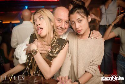 Ladies Night ที่ร้าน เลเวล, สุขุมวิท 11 — photo 42