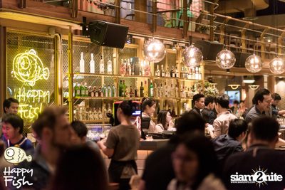 คืนวันศุกร์ ที่ร้าน แฮปปี้ ฟิช, เอเชีย ทีค เดอะ ริเวอร์ฟร้อนท์ — photo 37