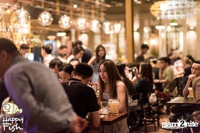 คืนวันศุกร์ ที่ร้าน แฮปปี้ ฟิช, เอเชีย ทีค เดอะ ริเวอร์ฟร้อนท์ — photo 38
