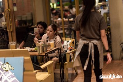 คืนวันศุกร์ ที่ร้าน แฮปปี้ ฟิช, เอเชีย ทีค เดอะ ริเวอร์ฟร้อนท์ — photo 43