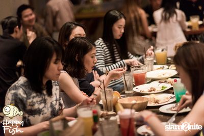 คืนวันศุกร์ ที่ร้าน แฮปปี้ ฟิช, เอเชีย ทีค เดอะ ริเวอร์ฟร้อนท์ — photo 46