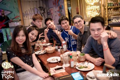 คืนวันศุกร์ ที่ร้าน แฮปปี้ ฟิช, เอเชีย ทีค เดอะ ริเวอร์ฟร้อนท์ — photo 53