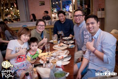 คืนวันศุกร์ ที่ร้าน แฮปปี้ ฟิช, เอเชีย ทีค เดอะ ริเวอร์ฟร้อนท์ — photo 57