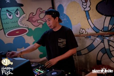 คืนวันศุกร์ ที่ร้าน แฮปปี้ ฟิช, เอเชีย ทีค เดอะ ริเวอร์ฟร้อนท์ — photo 71