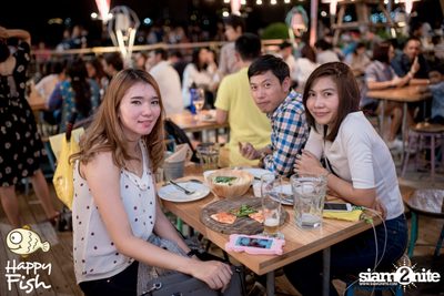 คืนวันศุกร์ ที่ร้าน แฮปปี้ ฟิช, เอเชีย ทีค เดอะ ริเวอร์ฟร้อนท์ — photo 76