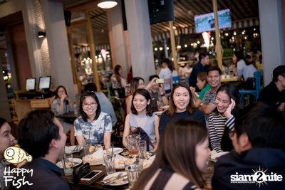 คืนวันศุกร์ ที่ร้าน แฮปปี้ ฟิช, เอเชีย ทีค เดอะ ริเวอร์ฟร้อนท์ — photo 89