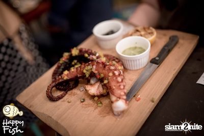 คืนวันศุกร์ ที่ร้าน แฮปปี้ ฟิช, เอเชีย ทีค เดอะ ริเวอร์ฟร้อนท์ — photo 90