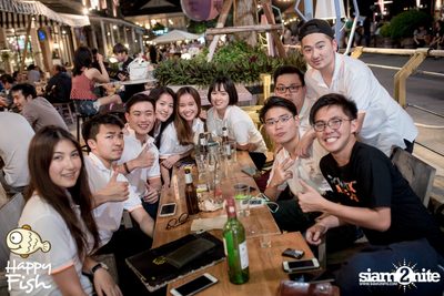 คืนวันศุกร์ ที่ร้าน แฮปปี้ ฟิช, เอเชีย ทีค เดอะ ริเวอร์ฟร้อนท์ — photo 108