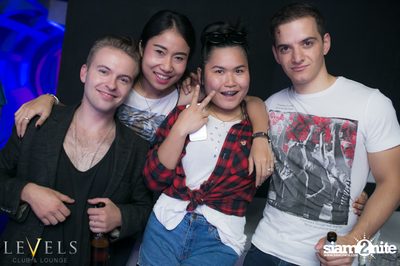ปาร์ตี้คืนวันศุกร์ ที่ร้าน เลเวล, สุขุมวิท ซอย 11 — photo 49