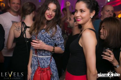 ปาร์ตี้คืนวันศุกร์ ที่ร้าน เลเวล, สุขุมวิท ซอย 11 — photo 56