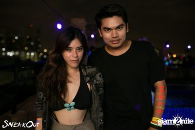 Sneakout : Fullmoon Pool Party at 722 CRAFT Experience — photo 5