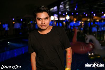 Sneakout : Fullmoon Pool Party at 722 CRAFT Experience — photo 6