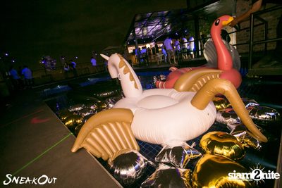 Sneakout : Fullmoon Pool Party at 722 CRAFT Experience — photo 8